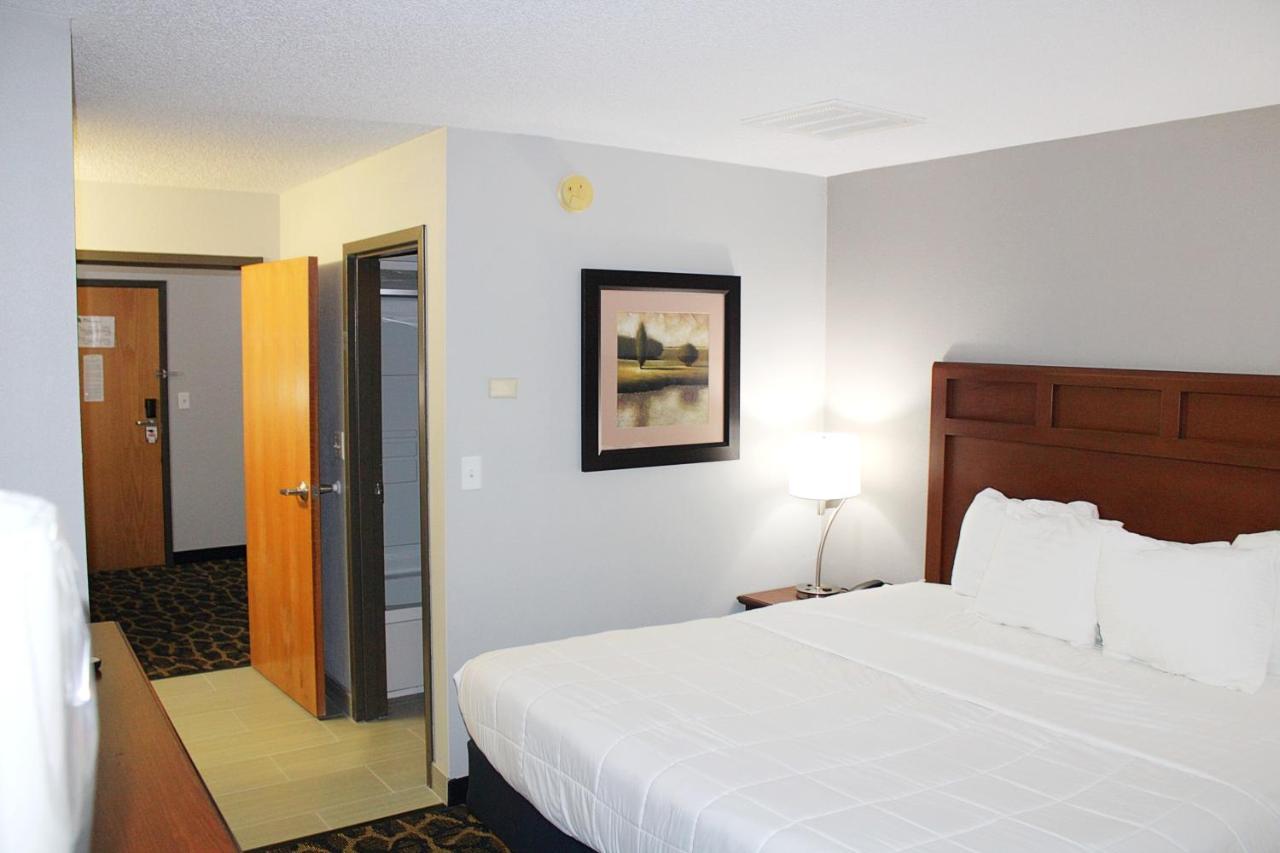 Greenlight Inn & Suites St James Saint James Экстерьер фото