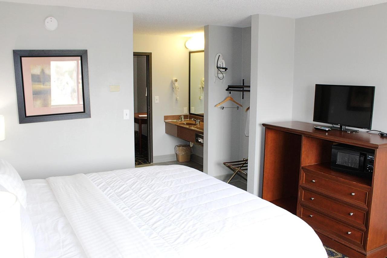 Greenlight Inn & Suites St James Saint James Экстерьер фото
