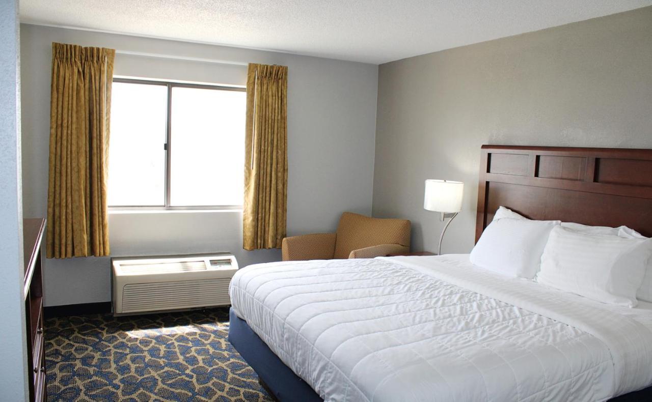 Greenlight Inn & Suites St James Saint James Экстерьер фото