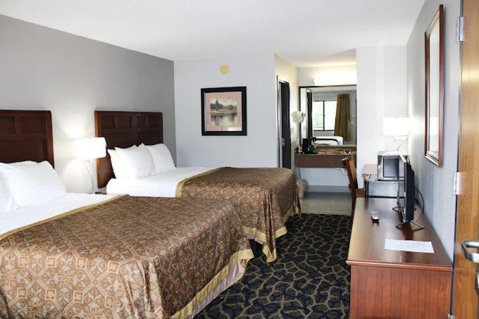 Greenlight Inn & Suites St James Saint James Экстерьер фото